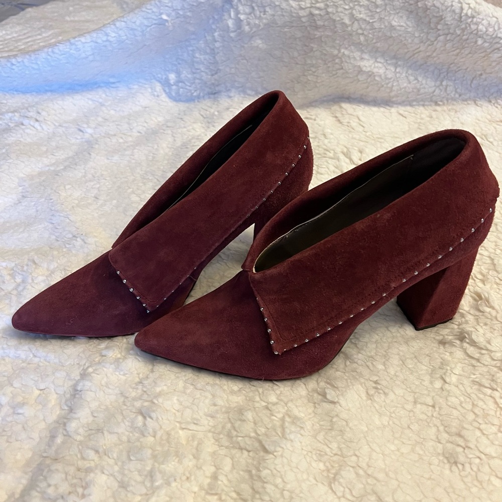 AEROSOLES Burgundy Suede Block Heels